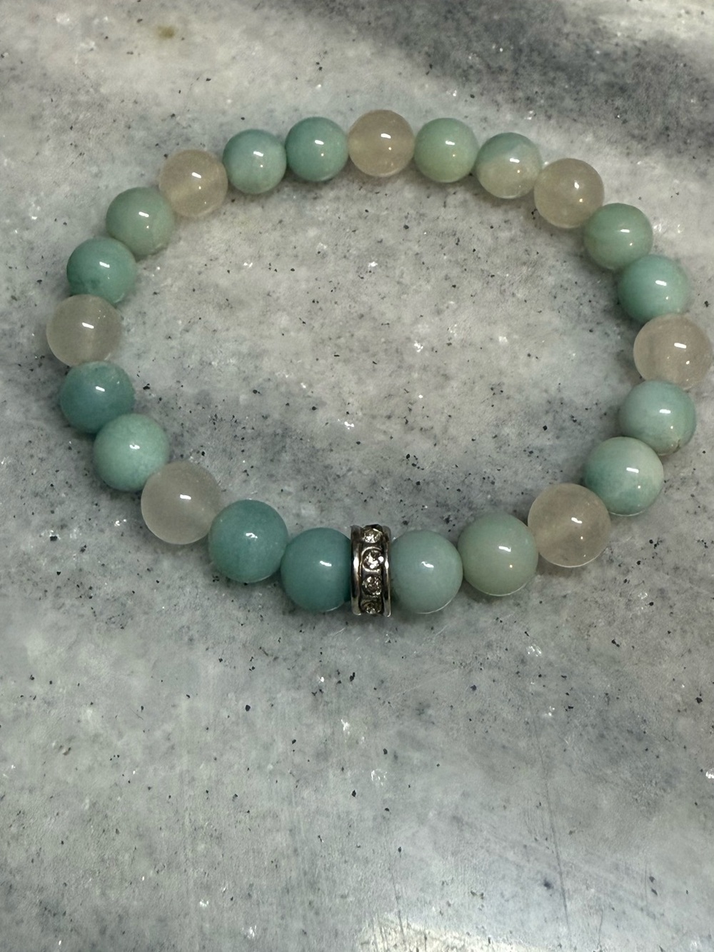Beaded Stretch Bracelet with Aqua and Cream Gemstones